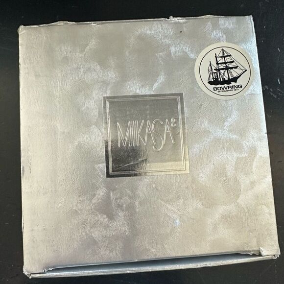 Mikasa Crystal Lydia Tulip Bowl - Picture 8 of 10